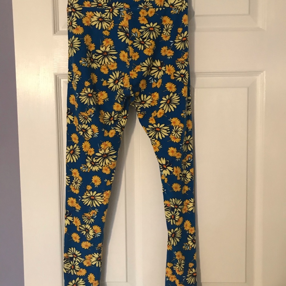 LulaRoe Floral Leggings - Picture 2 of 2